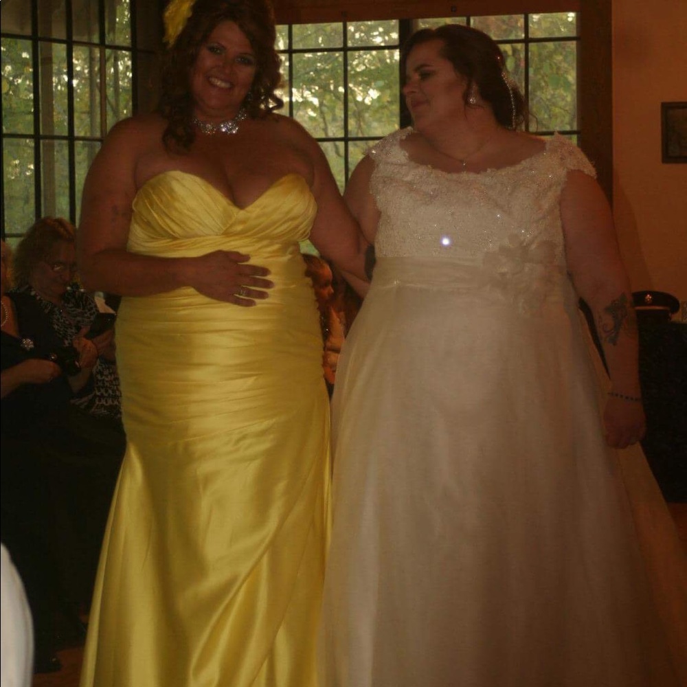 Allure Bridal Bridesmaid dress